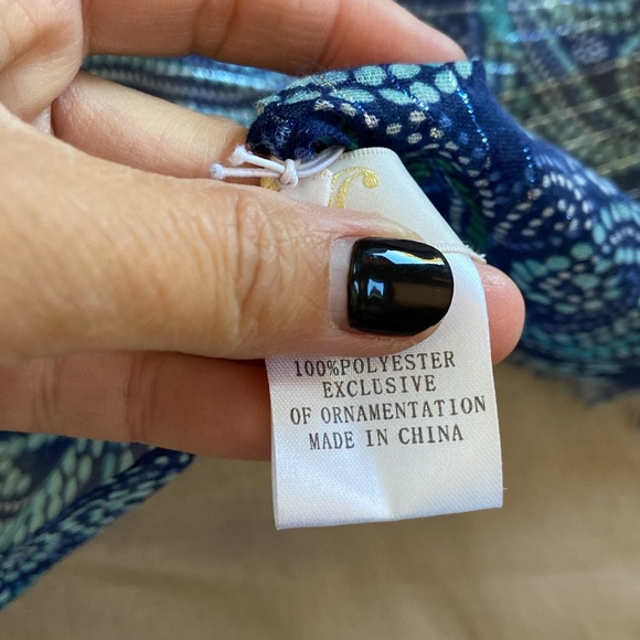 ๐ Beautiful paisley print scarf - Picture 4 of 4